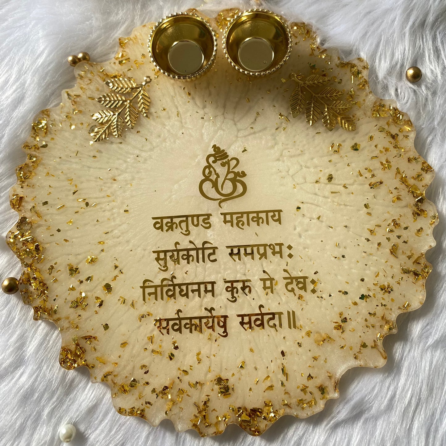 Decorative Resin Thali/Aarti thali/Pooja thali/Diwali Resin thali/House Warming Gifts/Religious Gifts/Ganesh Mantra Thali/ White and Golden