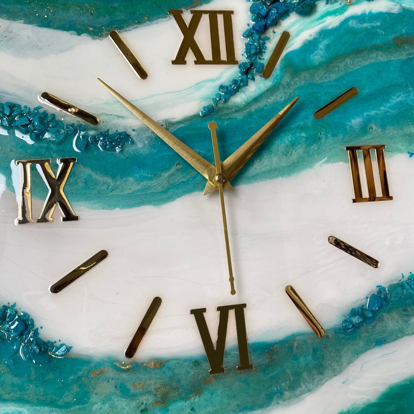 Epoxy Resin Wall Clock | Unique home decor | Housewarming gift - Green (uneven shape)Clock