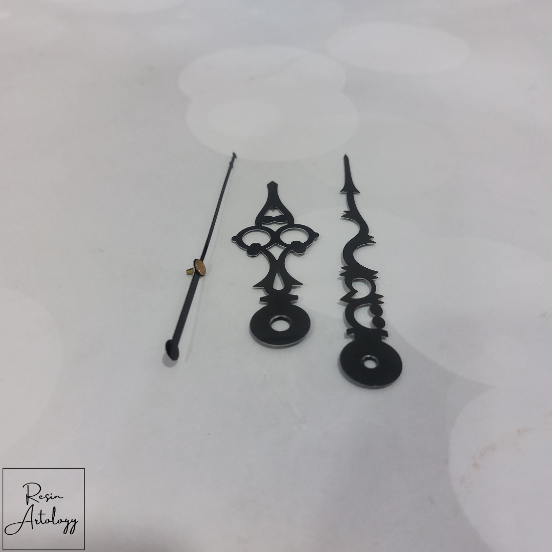 BLACK DESIGNER HANDS MEDIUM ( BULK )