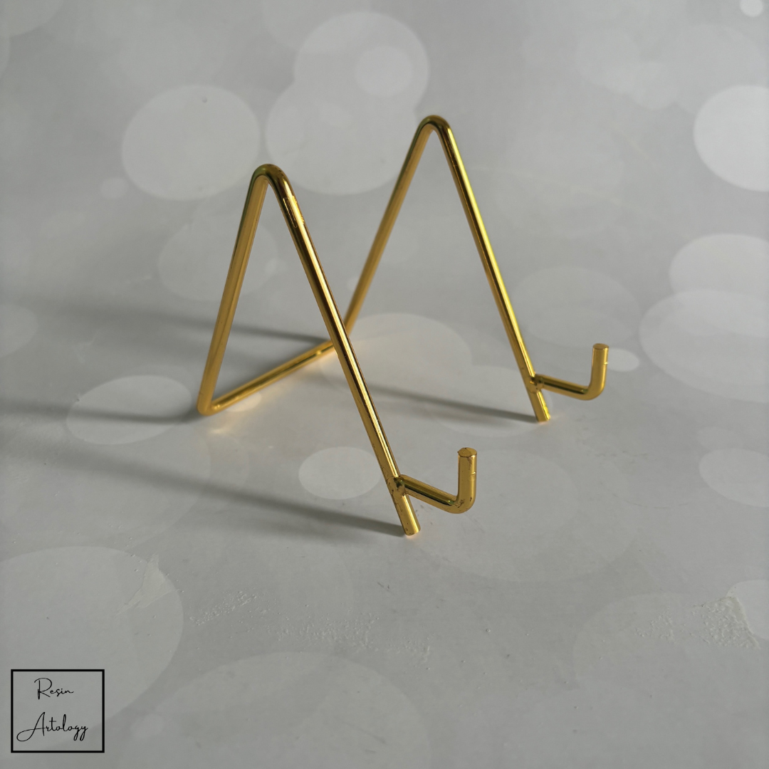 Metal wire stand