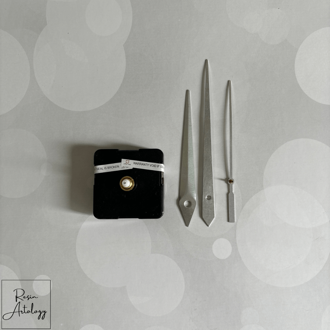 SILVER HANDS WITH 18MM MACHINE