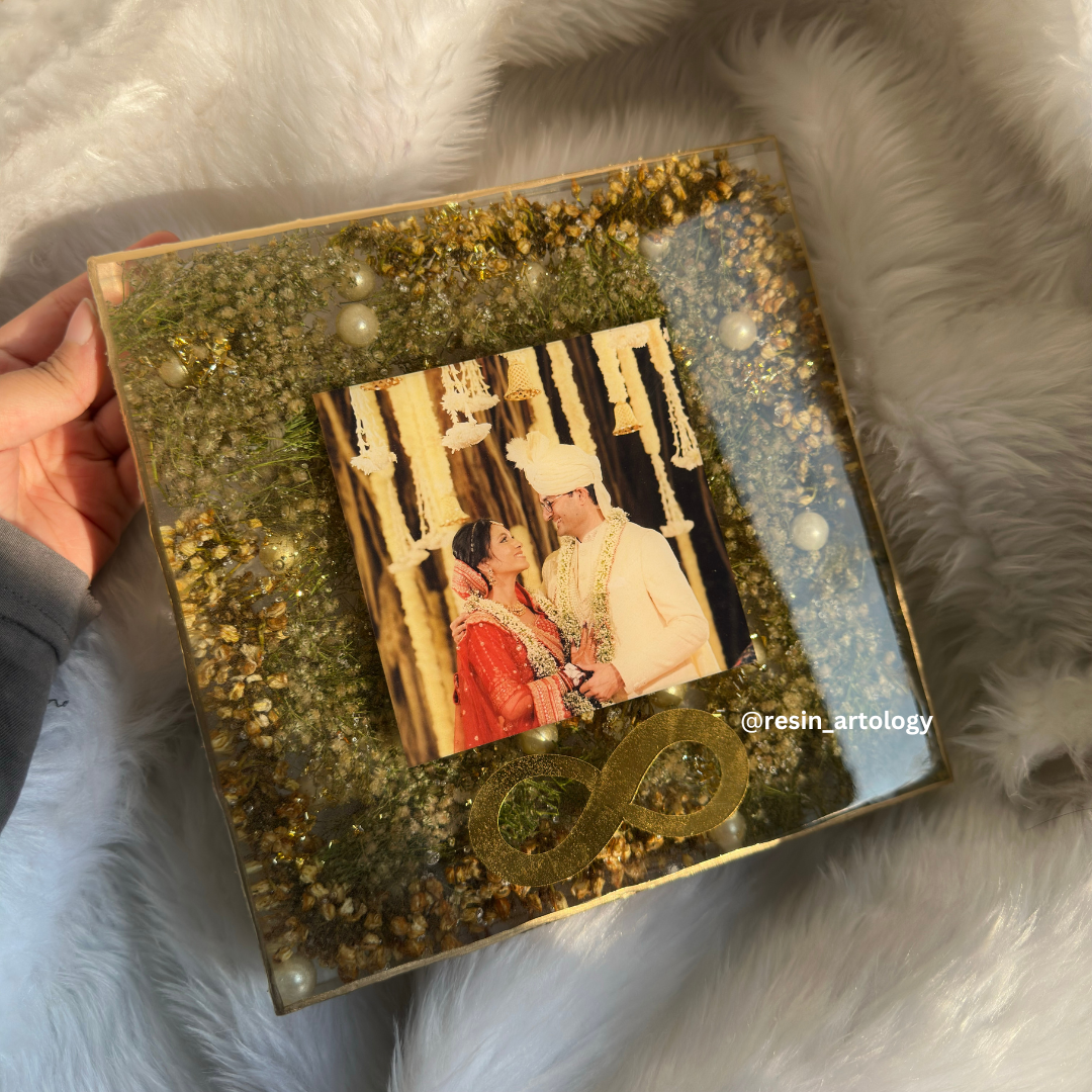 Resin Flower preservation Frame -Resin Varmala Preservatio - Personalized Gift - Customized with Your Photos and Text - Size 8/8 Inches