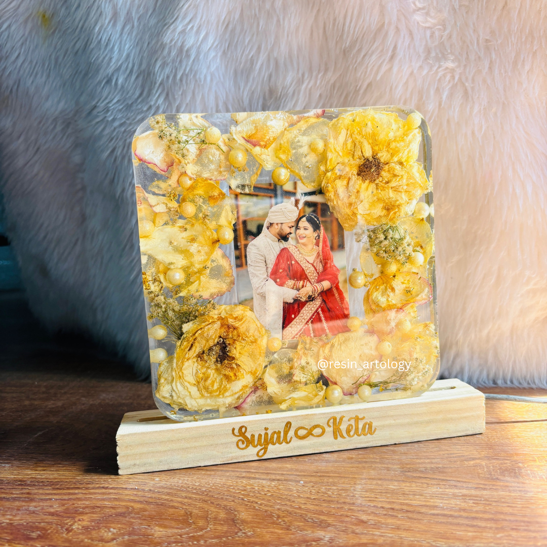 Resin Flower preservation Frame -Resin Varmala Preservatio - Personalized Gift - Customized with Your Photos and Text - Size 6/6 Inches