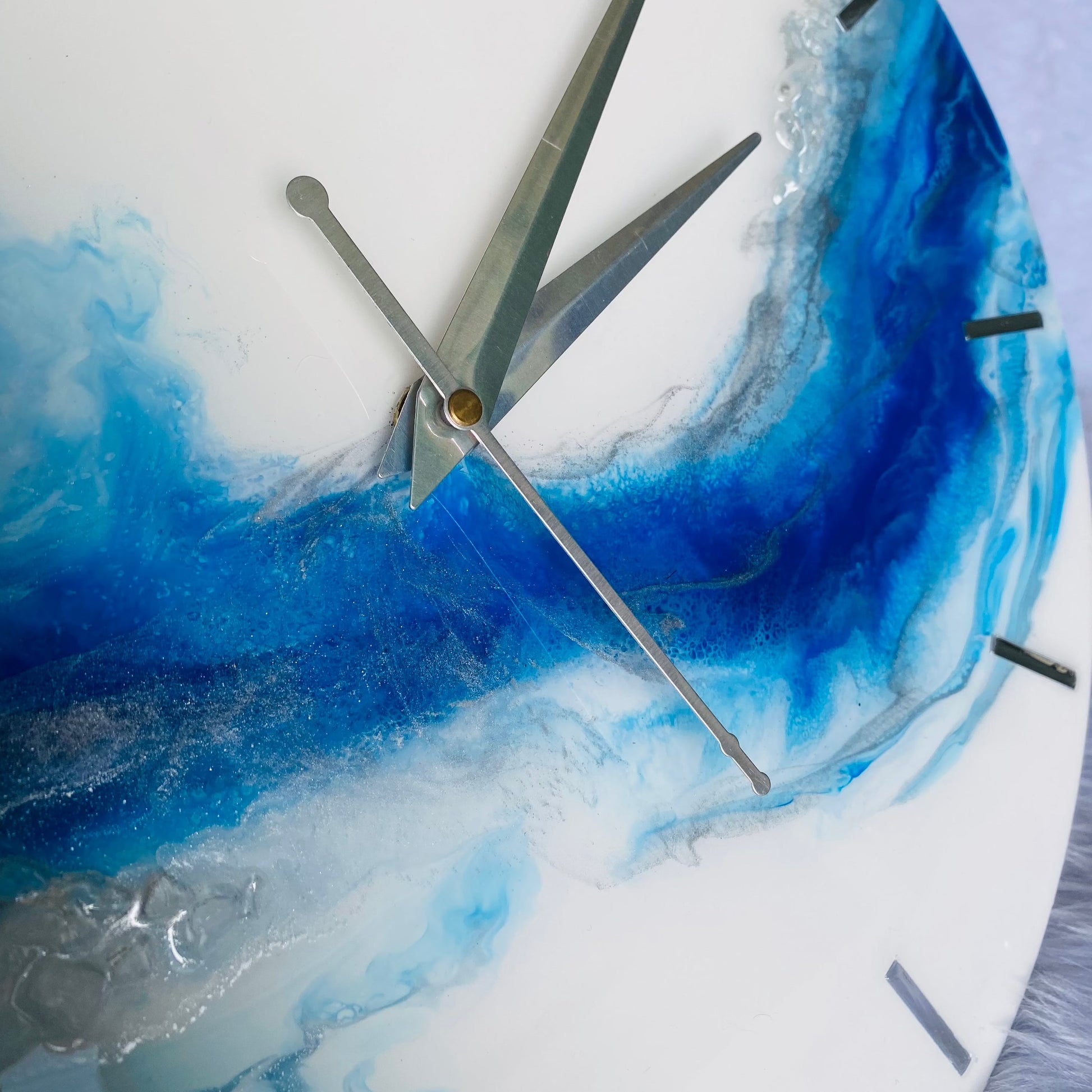 Epoxy Resin Wall Clock | Unique home decor | Housewarming gift - White and Blue Clock
