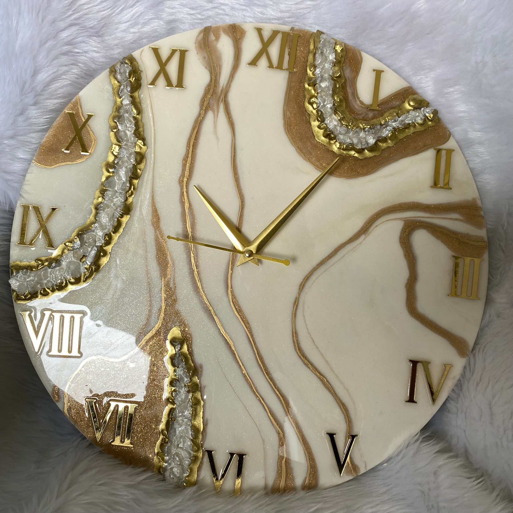 Epoxy Resin Wall Clock | Unique home decor | Housewarming gift - Golden Geode Clock