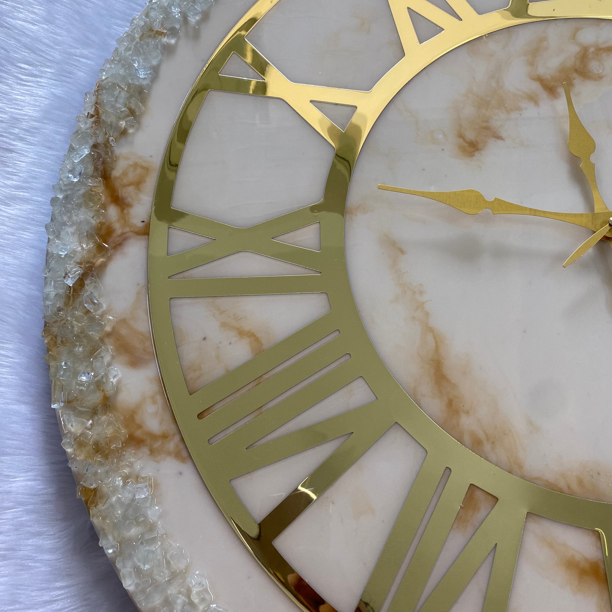 Epoxy Resin Wall Clock | Unique home decor | Housewarming gift - Golden Geode Clock