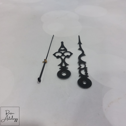 BLACK DESIGNER HANDS MEDIUM ( BULK )