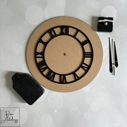 CLOCK SET WITH BLACK ROMAN RING