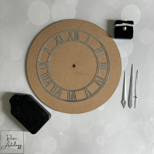 CLOCK SET WITH SILVER ROMAN RING