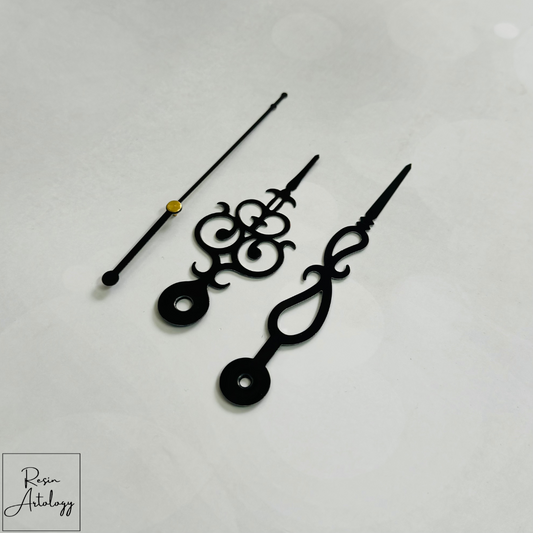 BLACK DESIGNER HANDS MEDIUM