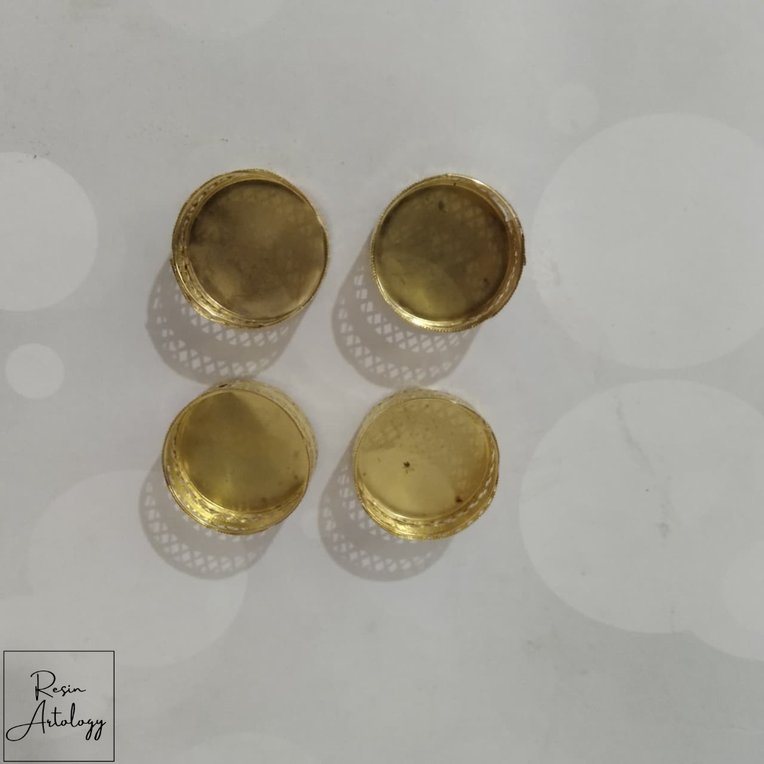 Candle holder / Vatki
