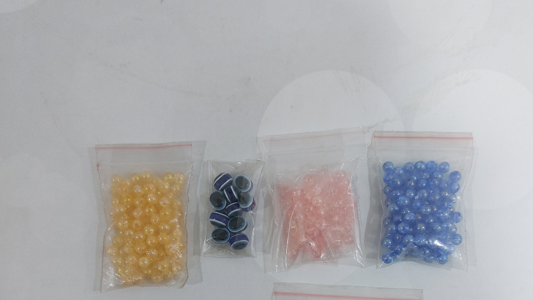 MULTICOLOUR HOLOSHINE RAKHI BEADS
